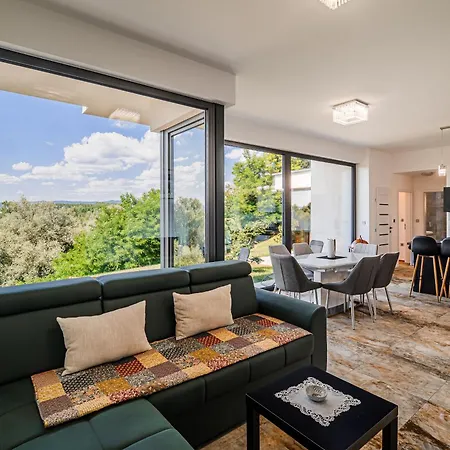 Apartma Belvi *