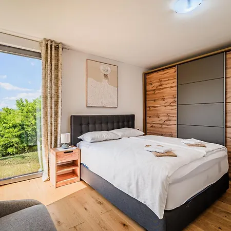 Apartma Belvi *